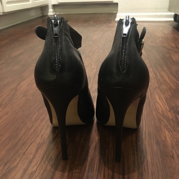 Sexy black booty with ankle strap - Picture 4 of 7